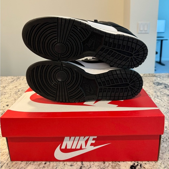 Nike Dunk Low “Black White” - Picture 3 of 6